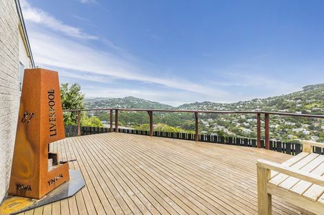 Photo of property in 9 Admiralty Street, Crofton Downs, Wellington, 6035