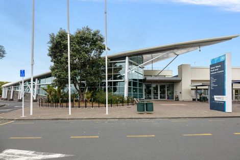 Photo of property in 10/3 Matuhi Rise, Henderson, Auckland, 0612