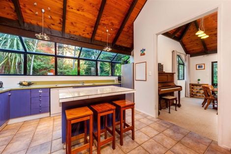 Photo of property in 5 Fitzpatrick Place, Chatswood, Auckland, 0626