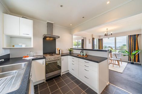 Photo of property in 10 Christchurch Crescent, Kelson, Lower Hutt, 5010