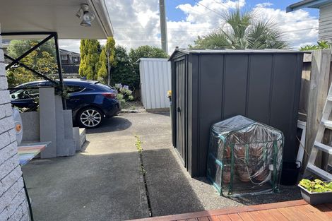 Photo of property in 1 Pleasant Road, Glen Eden, Auckland, 0602