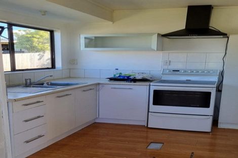 Photo of property in 5/106 Shifnal Drive, Randwick Park, Auckland, 2105