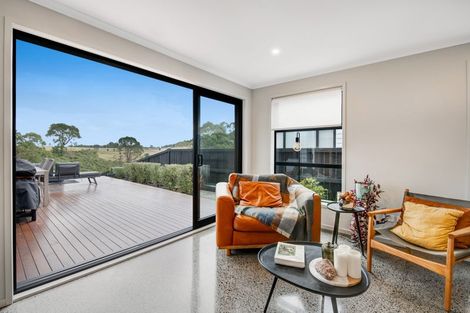 Photo of property in 34 Paparahi Place, Wainui, Silverdale, 0992