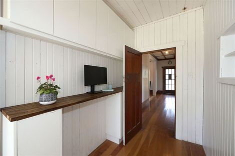 Photo of property in 108 Mayfair Avenue, Mayfair, Hastings, 4122