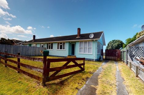 Photo of property in 60-62 Titoki Street, Castlecliff, Whanganui, 4501