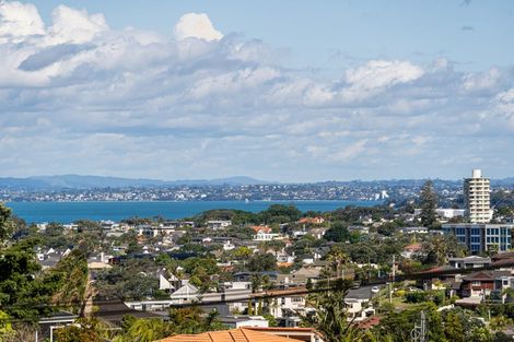 Photo of property in 21 Parr Terrace, Castor Bay, Auckland, 0620