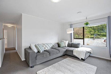 Photo of property in 24 Hookway Grove, Paraparaumu, 5032