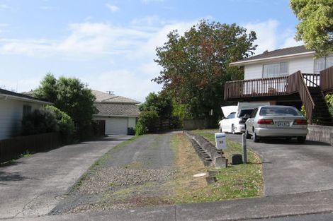 Photo of property in 33 Longreach Drive, Sunnyvale, Auckland, 0612