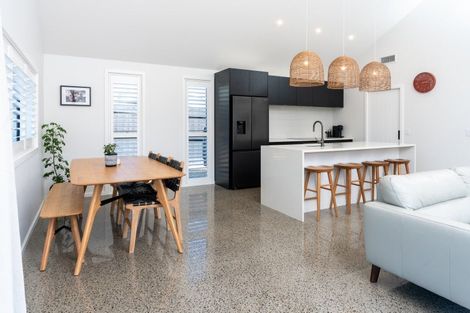 Photo of property in 51a Elizabeth Street, Waikanae, 5036