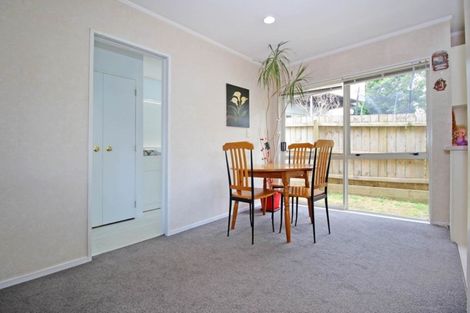 Photo of property in 2/5 Juvena Place, Clover Park, Auckland, 2019