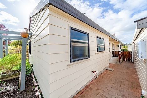 Photo of property in 11 Abbot Avenue, Waipawa, 4210