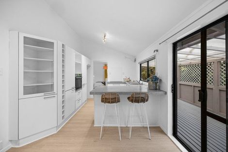 Photo of property in 66 Gledstane Road, Stanmore Bay, Whangaparaoa, 0932