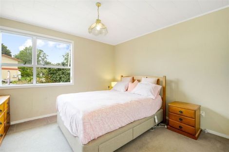 Photo of property in 71 Chilcott Road, Henderson, Auckland, 0612