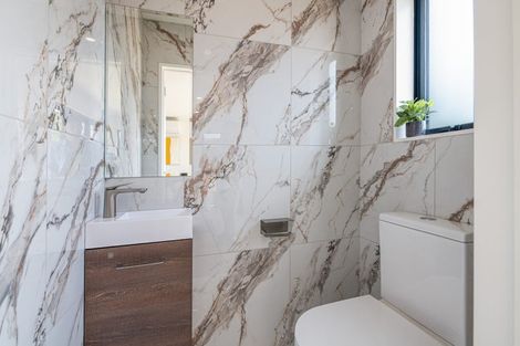 Photo of property in 36c Kaikoura Street, Henderson, Auckland, 0612