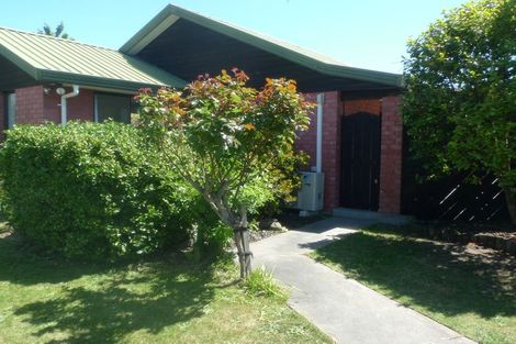 Photo of property in 243 Queenspark Drive, Parklands, Christchurch, 8083