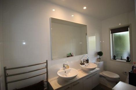 Photo of property in 29 Chateau Crescent, Rangatira Park, Taupo, 3330