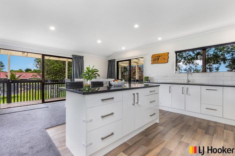 Photo of property in 2/187 Carnoustie Drive, Wattle Downs, Auckland, 2103