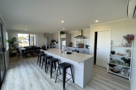 Photo of property in 18 Anchor Crescent, Papamoa, 3118