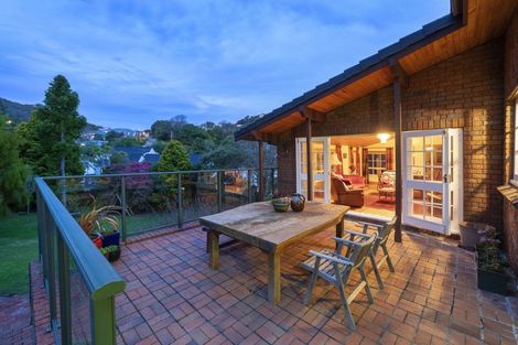 Photo of property in 1 Cashmere Avenue, Khandallah, Wellington, 6035