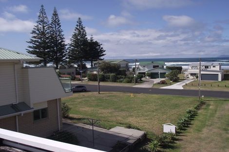 Photo of property in 6 Shaw Road, Waihi Beach, 3611