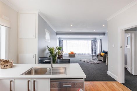 Photo of property in 37 Harris Street, Marton, 4710