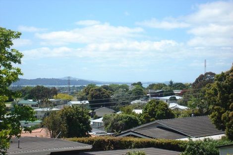 Photo of property in 143 Waimumu Road, Massey, Auckland, 0614