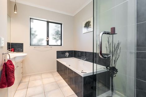 Photo of property in 38 Russell Robertson Drive, Havelock North, 4130