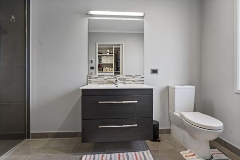 Photo of property in 9 Huetu Place, Bell Block, New Plymouth, 4312