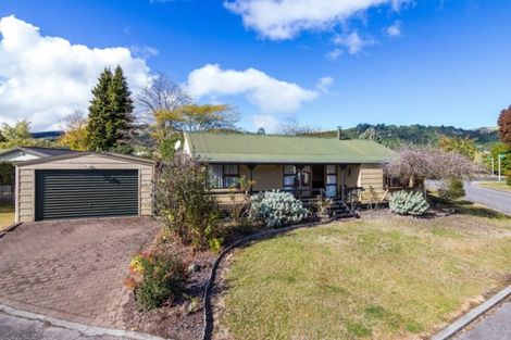 Photo of property in 76 Kinloch Road, Kinloch, Taupo, 3377