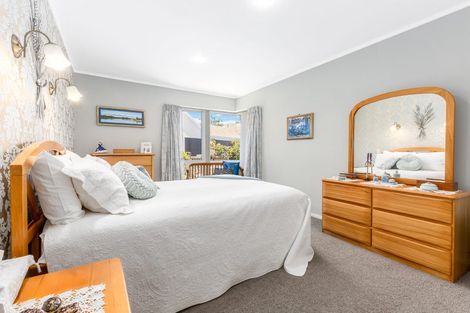 Photo of property in 3 Lakeside Villas, Whitby, Porirua, 5024