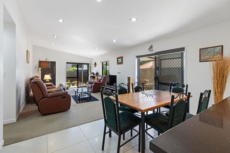 Photo of property in 27 Spinifex Street, Papamoa Beach, Papamoa, 3118