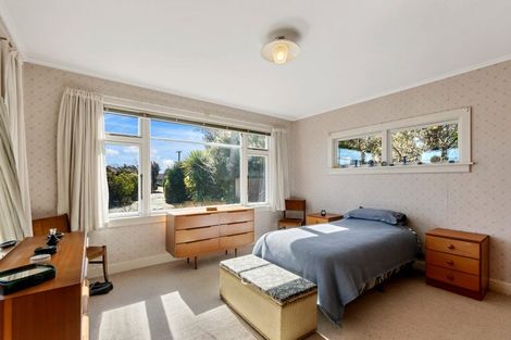 Photo of property in 25 Derrett Place, Saint Martins, Christchurch, 8022