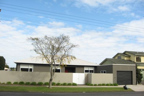 Photo of property in 30 Victoria Road, New Plymouth, 4310