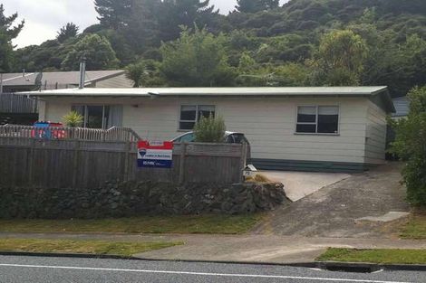 Photo of property in 70 Omapere Street, Whitby, Porirua, 5024