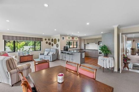 Photo of property in 15 Fairway Oaks Drive, Waikanae Beach, Waikanae, 5036