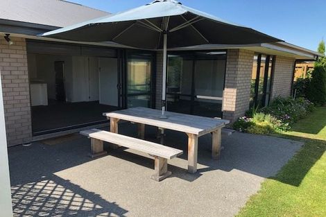 Photo of property in 3 Oakdene Place, Halswell, Christchurch, 8025