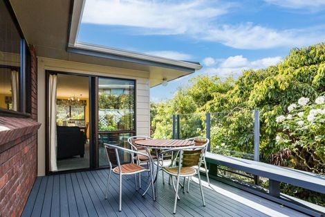 Photo of property in 12 Exploration Way, Whitby, Porirua, 5024