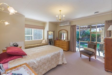 Photo of property in 28 Easton Way, Levin, 5510