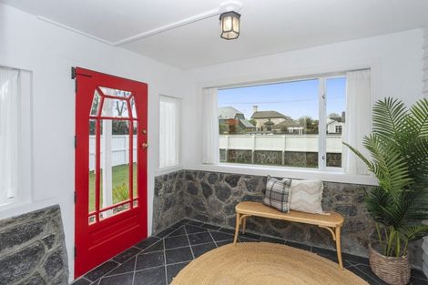 Photo of property in 31 Kotare Street, Fendalton, Christchurch, 8041
