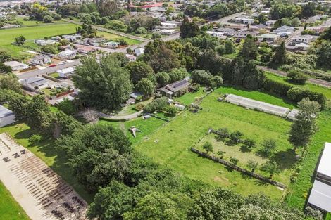 Photo of property in 16 Cole Street, Dannevirke, 4930