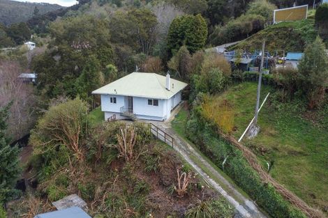 Photo of property in 11 Morepork Lane, Waipori Falls, Outram, 9073