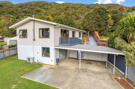 Photo of property in 56 Antrim Crescent, Wainuiomata, Lower Hutt, 5014
