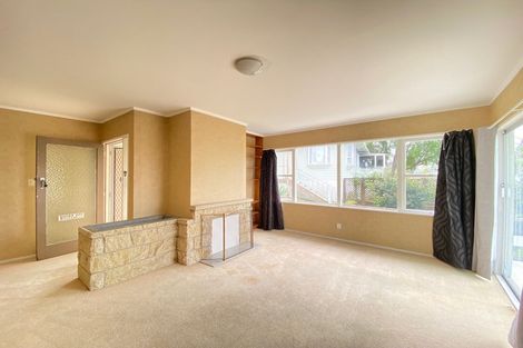 Photo of property in 36 Woodside Avenue, Northcote, Auckland, 0627