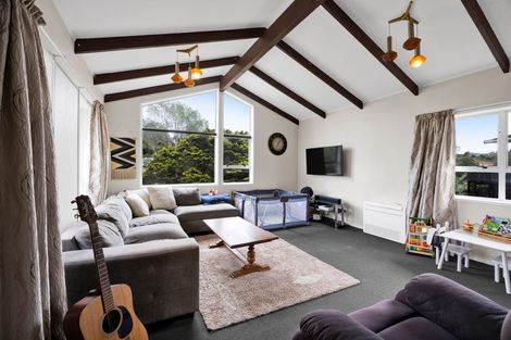 Photo of property in 81 Poplar Grove, Whalers Gate, New Plymouth, 4310