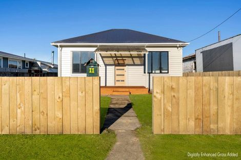 Photo of property in 11 Mcquarrie Street, Kingswell, Invercargill, 9812