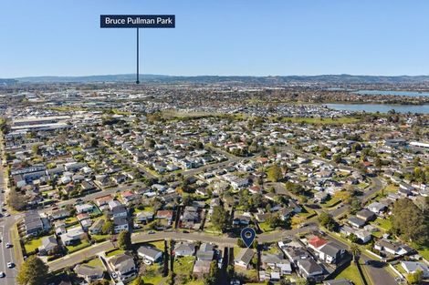 Photo of property in 21 Hobart Crescent, Wattle Downs, Auckland, 2103