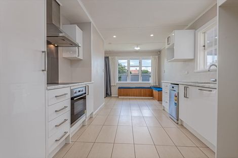 Photo of property in 41 Rangiora Avenue, Roslyn, Palmerston North, 4414