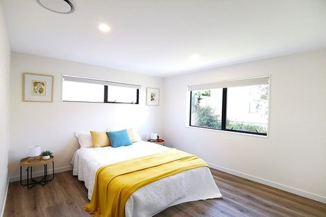 Photo of property in 57e Hogans Road, Glenfield, Auckland, 0629