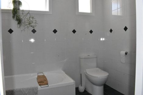 Photo of property in 6 Queen Street, Cambridge, 3434