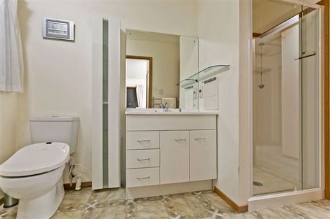 Photo of property in 40 Athena Drive, Totara Vale, Auckland, 0629